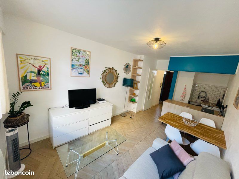 Appartement 1 pièce 24 m² · à Antibes · 24 m² · 875 €/mois