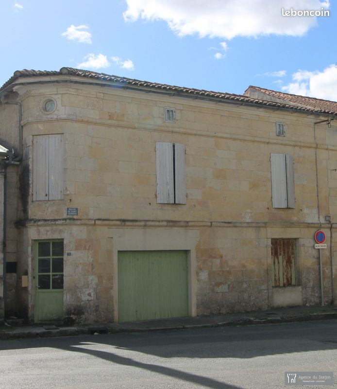Maison 7 pièces 217 m² · à Champagnolles · 217 m² · 106 000 €
