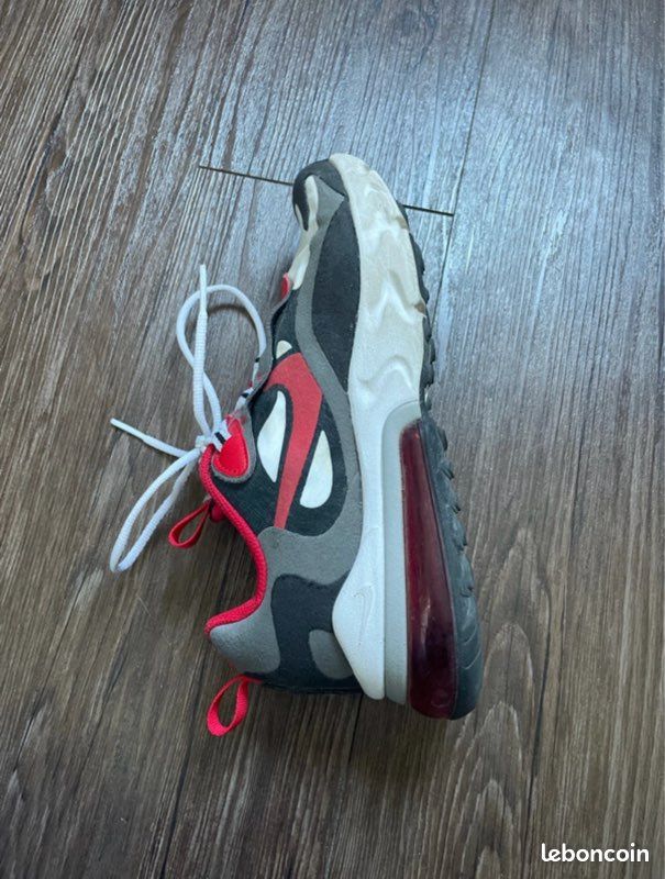 Nike 270 React Rouge Et Blanche React 270 Blanche Et Rouge 270