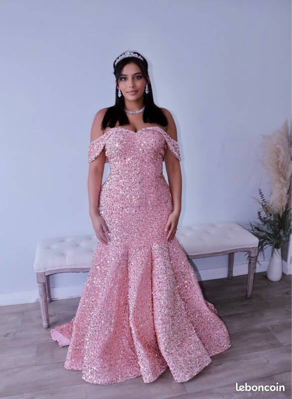 Robe sirène en sequin rose (image 2)