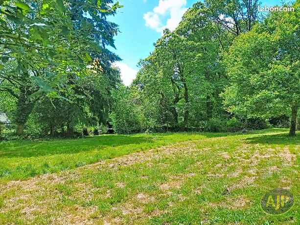 Terrain 1600 m² PLUHERLIN