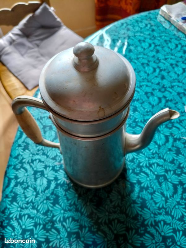 Cafetière en acier, vintage (image 1)
