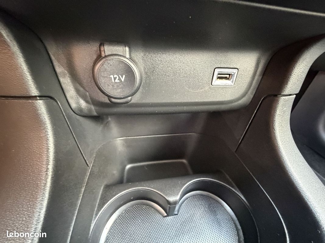 Citroen C3 PURETECH 68CH LIVE E6.D-TEMP 105G (image 28)
