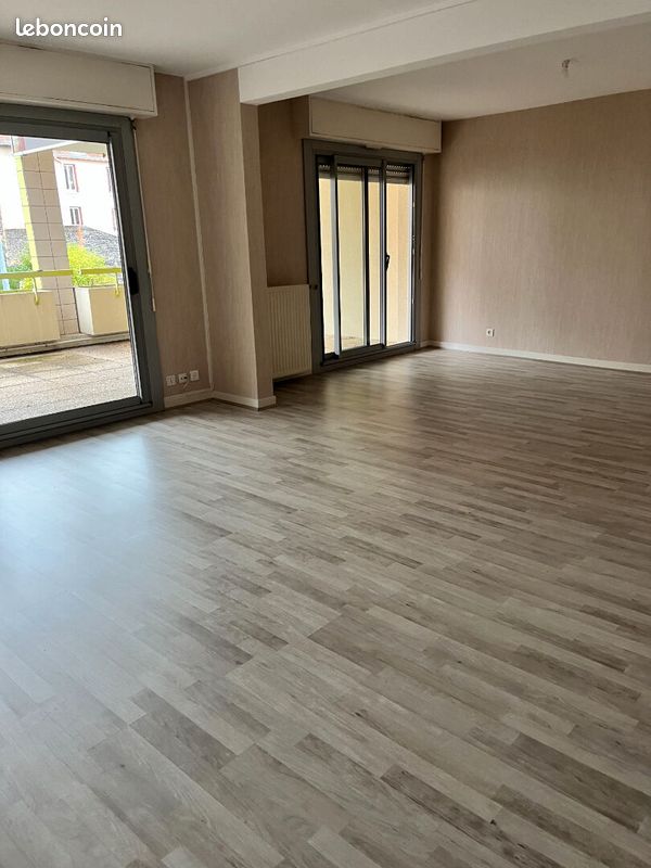 Appartement 5 pièces 106 m² · à Clermont-Ferrand · 106,1 m² · 1 011 €/mois