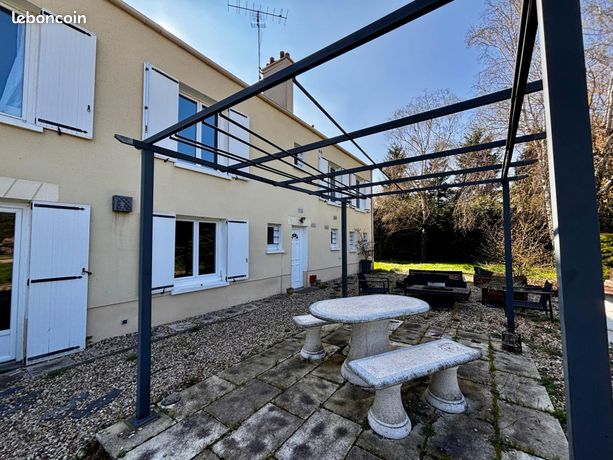 Maison 9 pièces 220 m²
