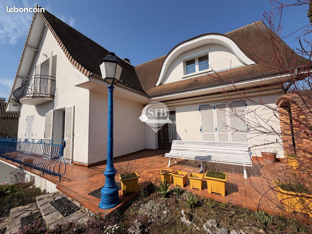 Maison 6 pièces 195 m² · à Longjumeau · 195 m² · 479 000 €