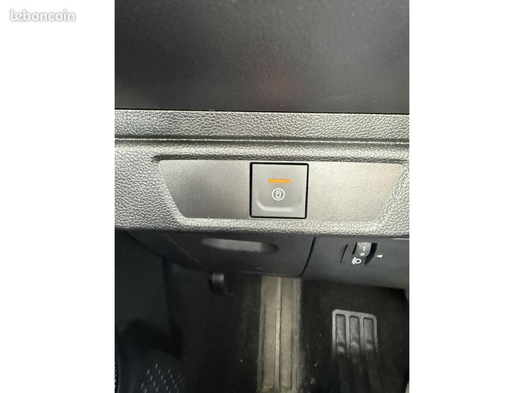 DACIA SANDERO 1.0 TCe - 90 - BV CVT III BERLINE Expression PHASE 2 (image 27)