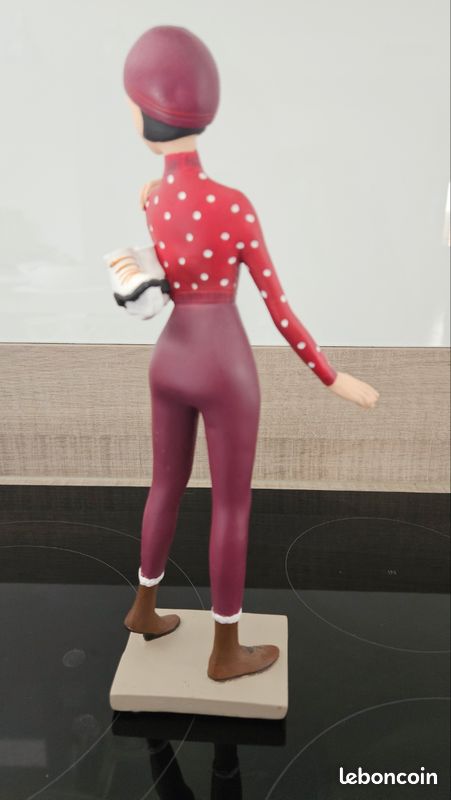 Patineuse decoration (image 1)