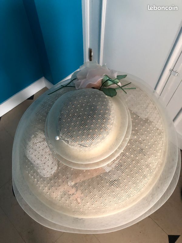 Chapeau beige mariage FRANCK & FILS (image 1)