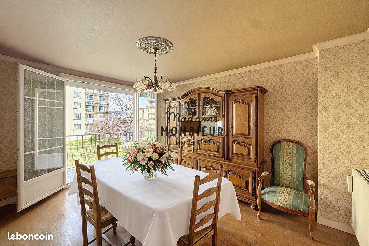 Appartement 5 pièces 83 m² · à Bourgoin-Jallieu · 83 m² · 179 000 €