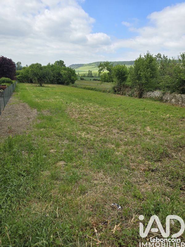 Terrain 1360 m² · à Condé-en-Brie · 1 360 m² · 33 000 €