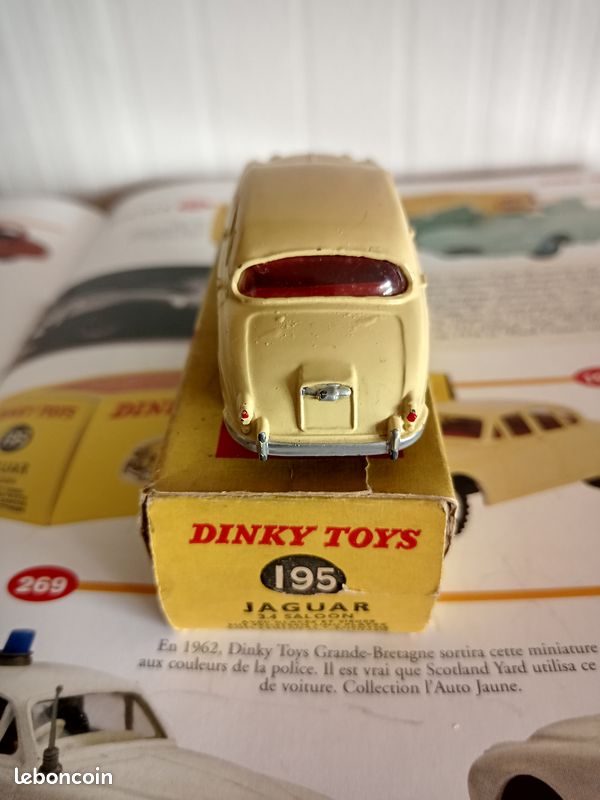 DINKY TOYS JAGUAR 3.4 SALOON 195 AVEC BOITE COMPLETE D'ORIGINE