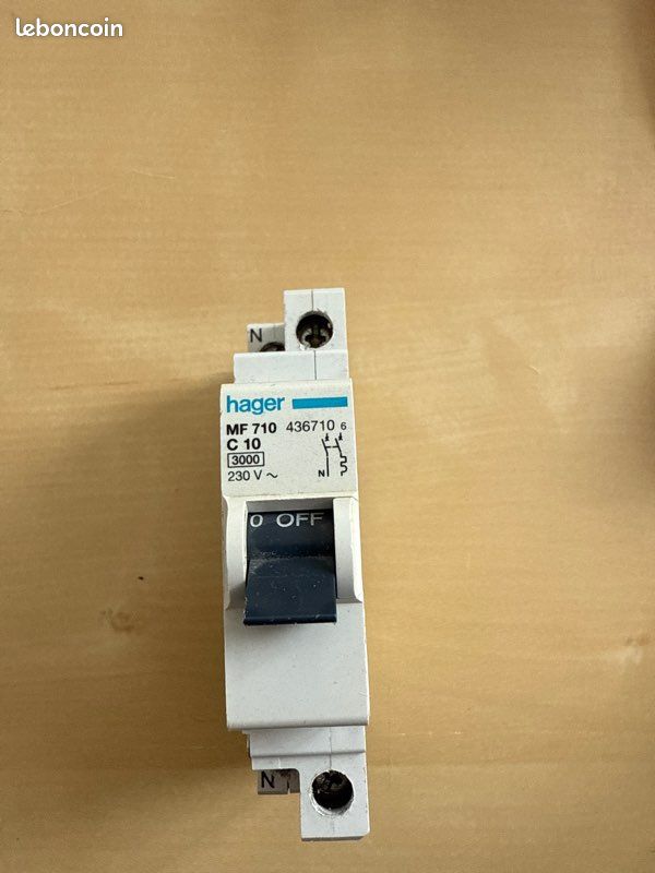 Disjoncteur Hager MFS710 10A 2 Pôles – Occasion Fonctionnel