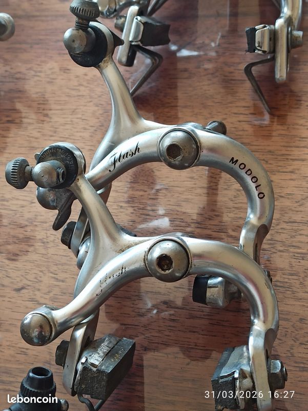 Lot De 9 étriers De Frein Pour Vélo Ancien - Pièces Détachées Ou Restauration