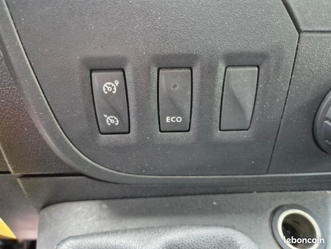 Renault Master PLATEAU RIDELLE SIMPLE + HAYON ELEVATEUR F3500 L3 2.3 DCI 130 CH GRAND CONFORT (image 30)