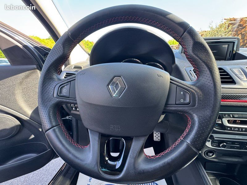 Renault megane 3 ph3 1.5 dci 110ch boite auto gt line excellent état clim (image 15)