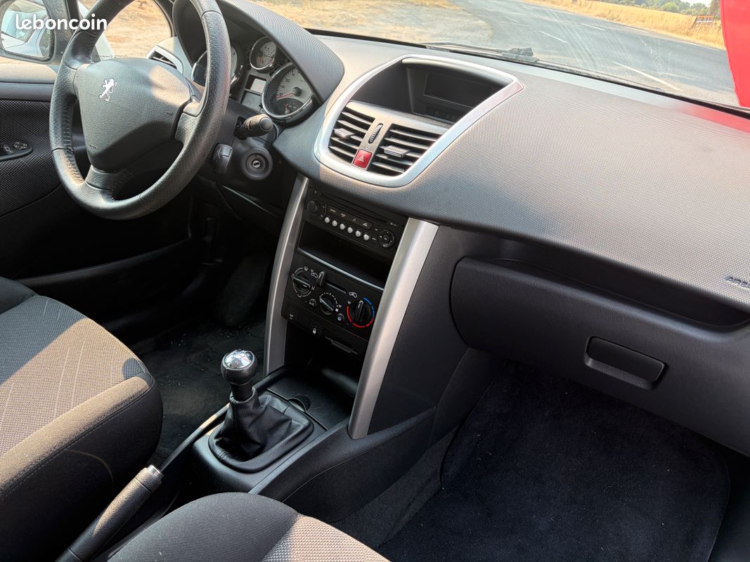 PEUGEOT 207 16 VTI 16V Pack premium (image 5)