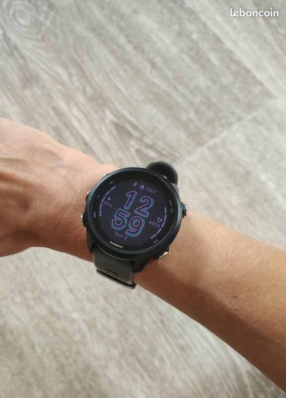 Montre Garmin Forerunner 245 noire (image 4)