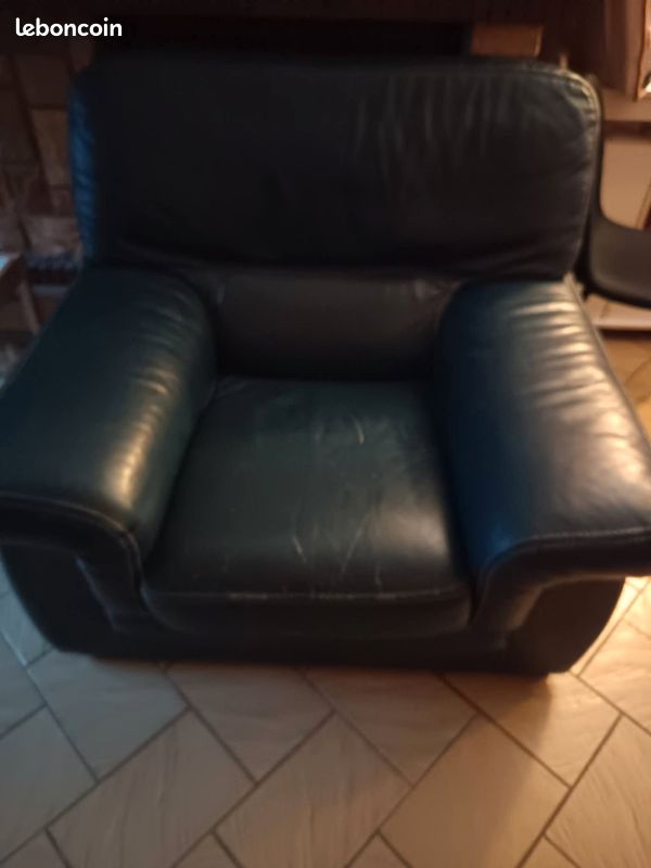 Canapé cuir avec fauteuils (image 2)
