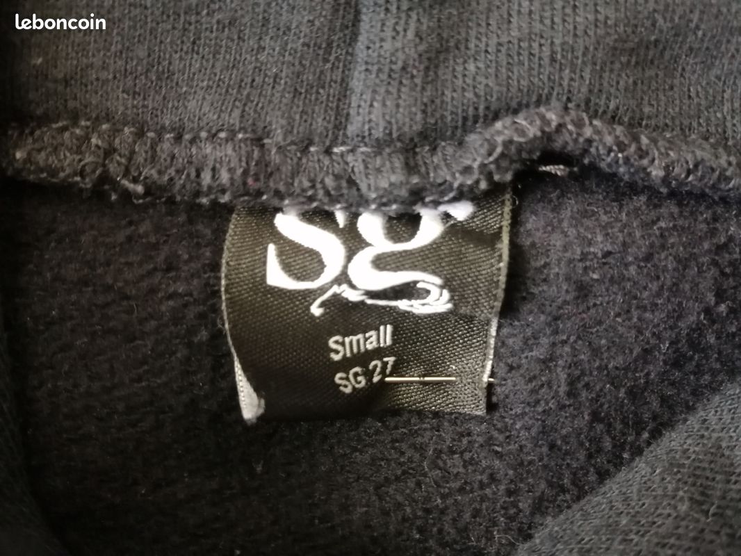 Sweat à capuche. T S (image 2)