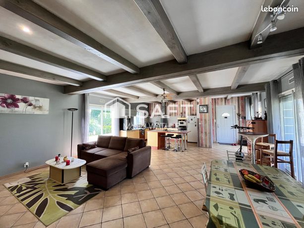 Propriété 4 pièces 122 m²