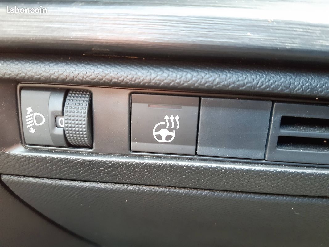 CITROEN C5 X PureTech 130 S&S EAT8 Shine (image 15)