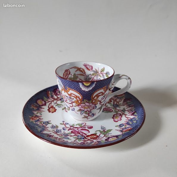 6 Tasses à Café Minton , XIXeme, Identiques