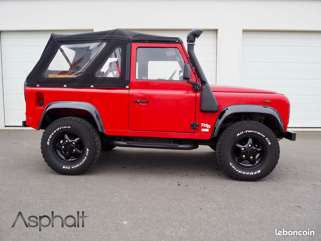 Land Rover DEFENDER 90 - TD5 2.5l 122cv - Cabriolet - TVA récupérable (image 3)