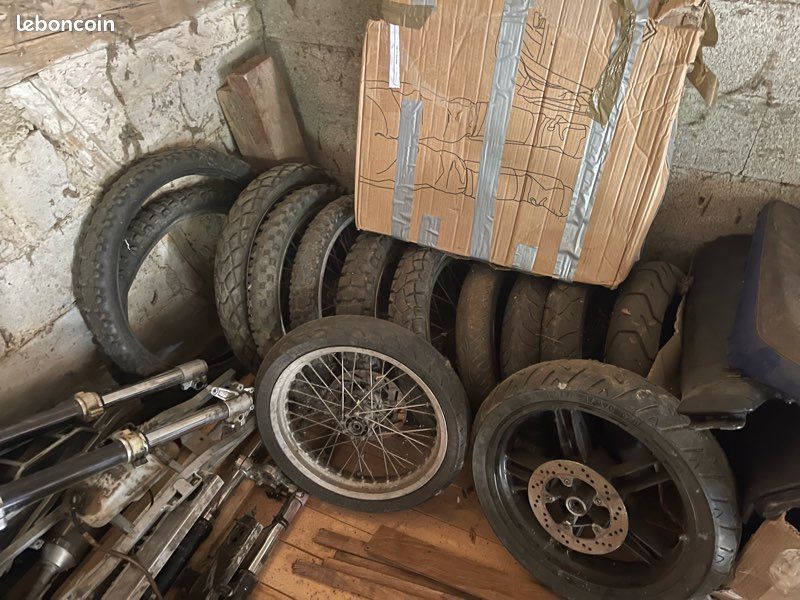 Gros lot de pièces 50cc + Fantic XM (image 3)