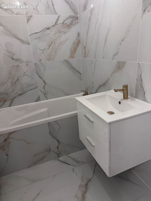 Appartement 3 pièces 80 m² · à Oyonnax · 80 m² · 650 €/mois