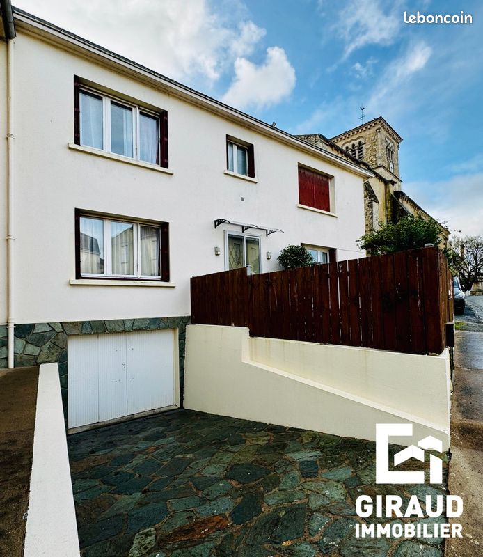 Maison 6 pièces 153 m² · à La Caillère-Saint-Hilaire · 153 m² · 125 000 €