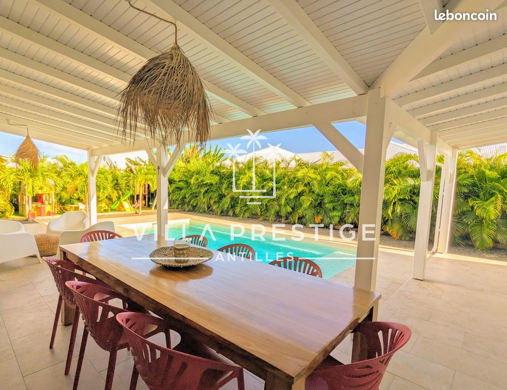 Maison 7 pièces 205 m² · à Saint-François · 205 m² · 790 000 €