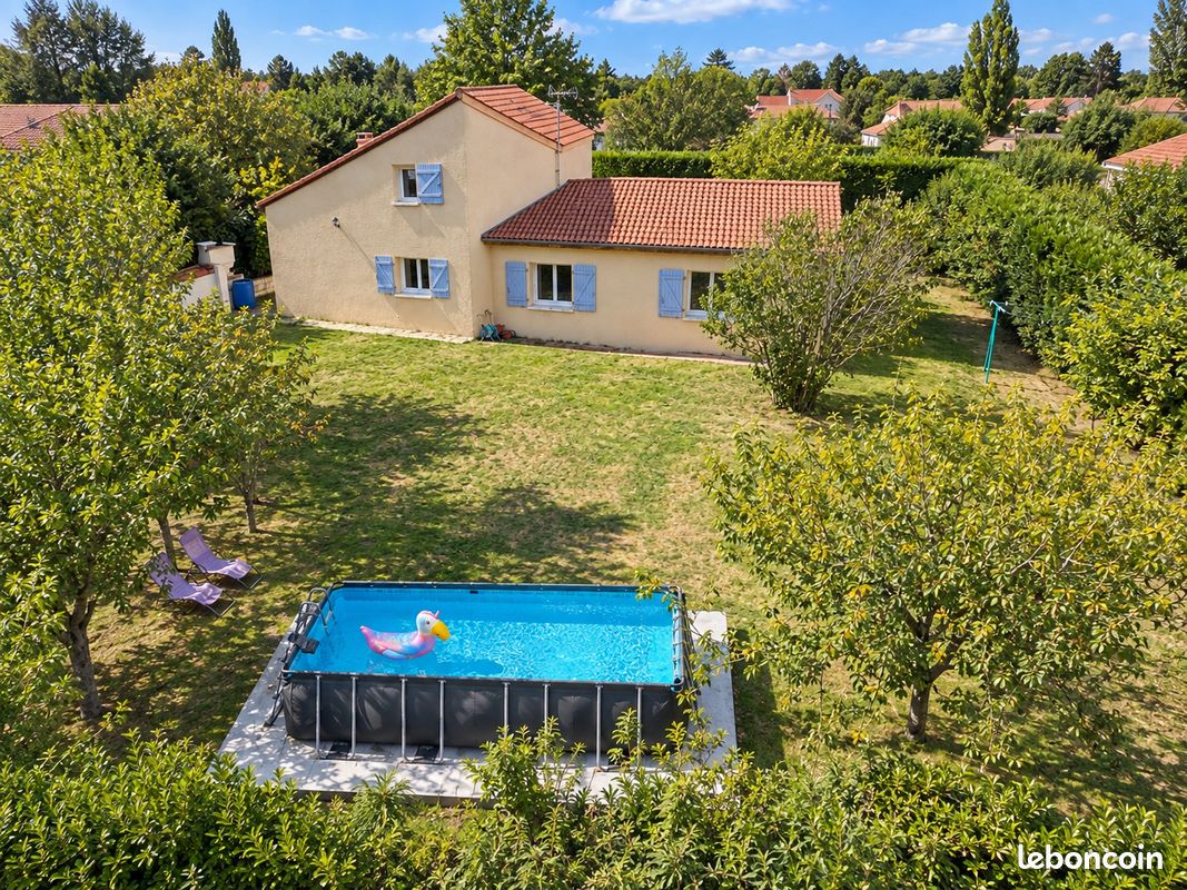 Maison 5 pièces 130 m² · à Randan · 130 m² · 245 000 €
