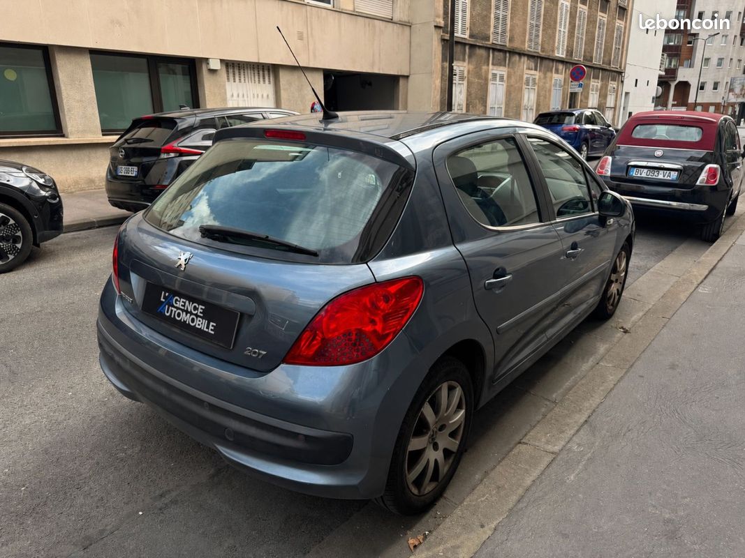 PEUGEOT 207 1.6 120ch Exécutive - 2ème Main / Courroie Accessoire OK (image 5)