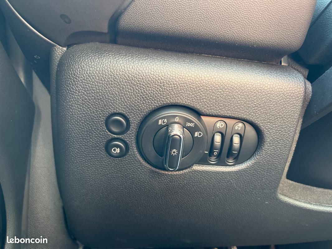 Mini 3 portes HATCH F56 LCI II Cooper 136 ch DKG7 Edition Camden (image 20)
