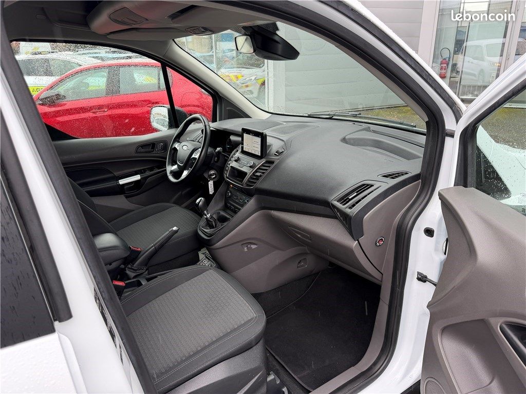 Ford Tourneo Connect II 1.5 L ECOBLUE 100 S&S Trend (image 18)