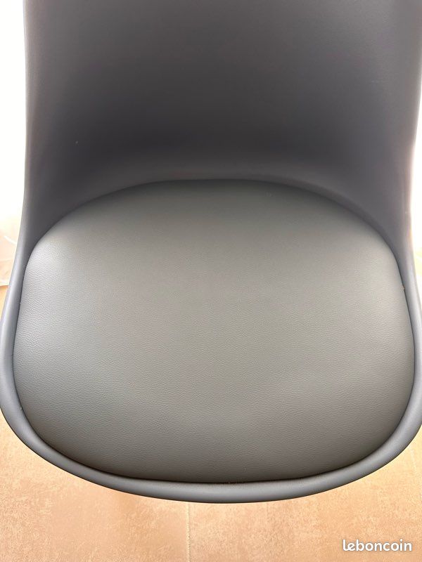 Lot de 2 chaises scandinaves gris bleu – Très bon état (image 3)