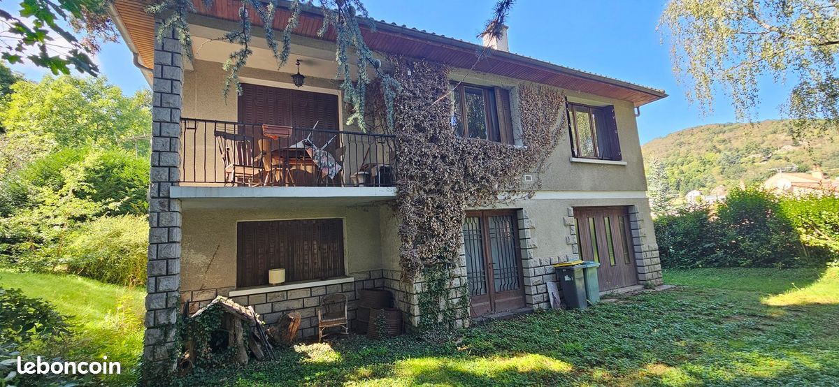 Maison 5 pièces 110 m² · à Royat · 110 m² · 240 000 €