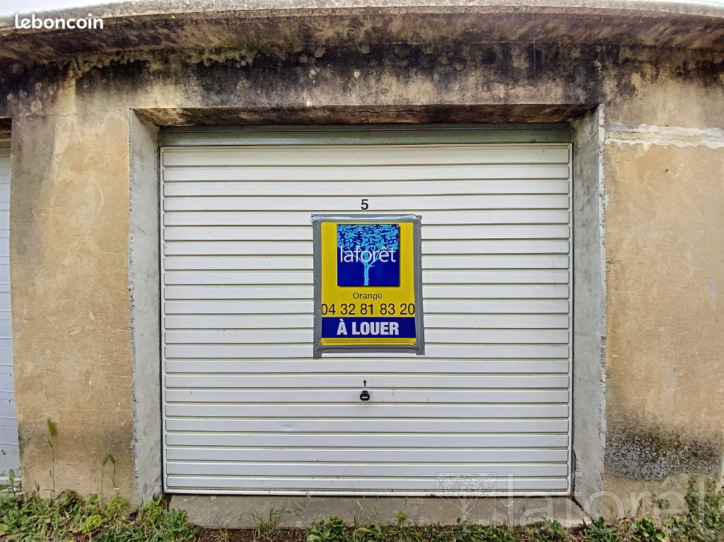 Parking 13 m² · à Orange · 13 m² · 78 €/mois