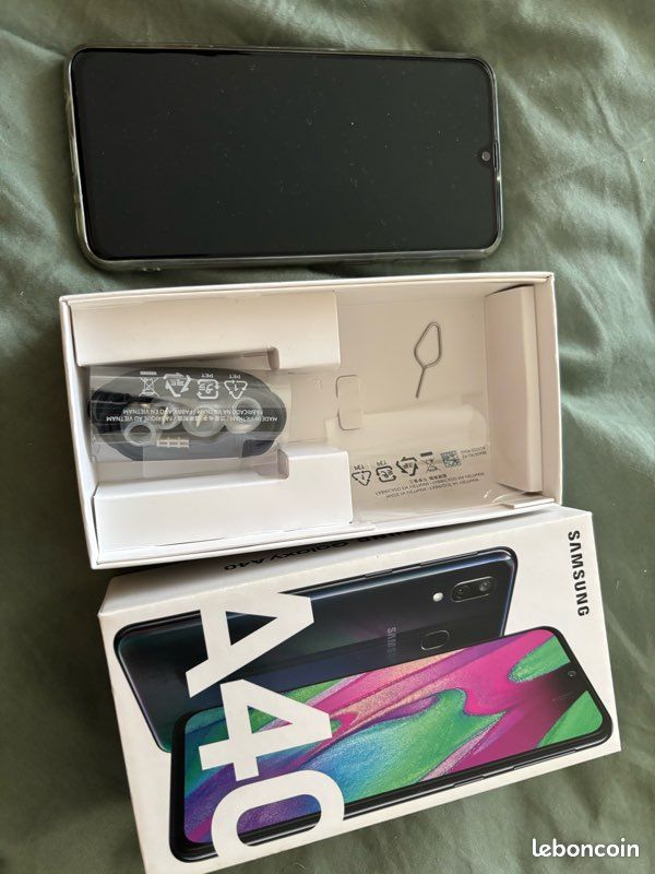 Samsung Galaxy A40 état neuf (image 6)