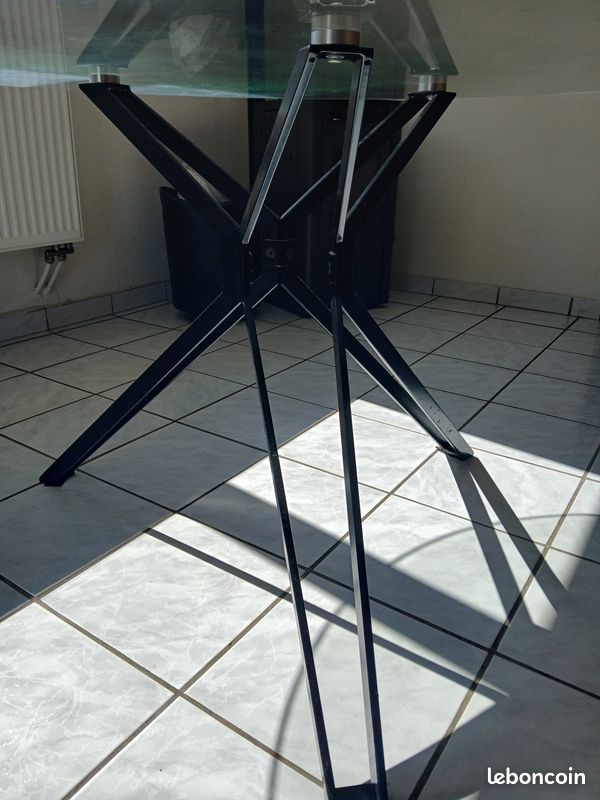 Table en verre (image 2)