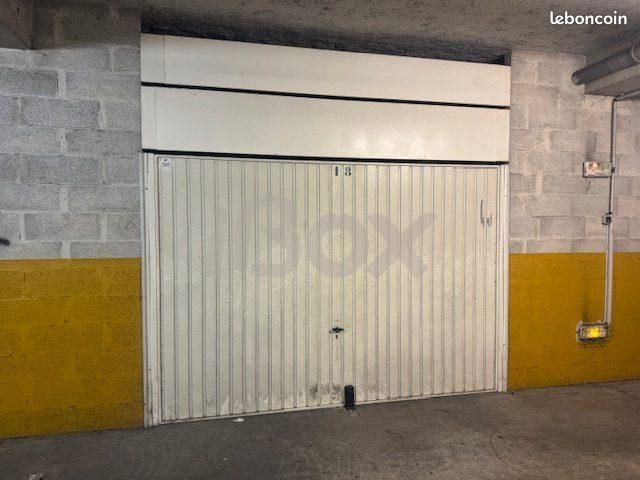 Parking 24 m² · à Toulon · 24 m² · 164 €/mois