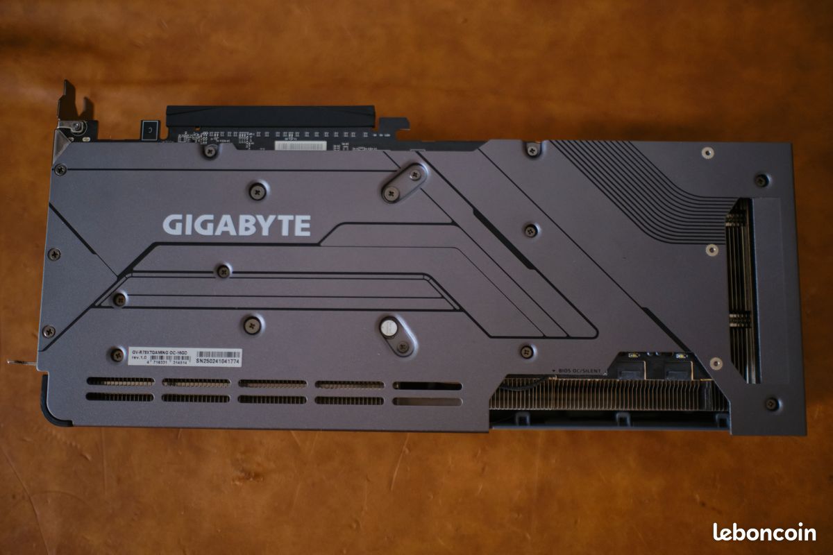 AMD Radeon RX 7800 XT (image 2)