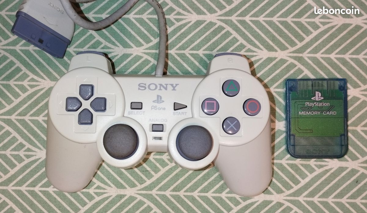 PSone + manette (image 3)