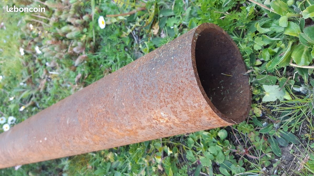 Poteau tube rond (image 1)