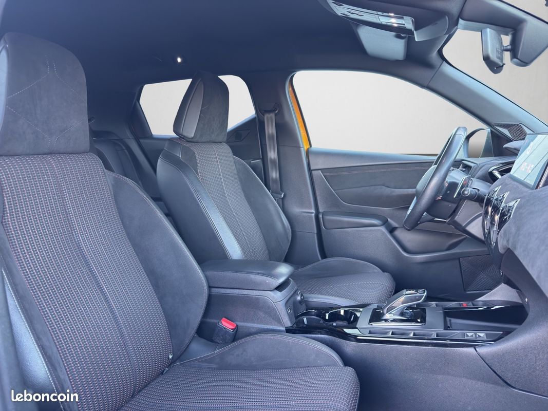 DS DS3 CROSSBACK PureTech 130 EAT8 So Chic (image 16)