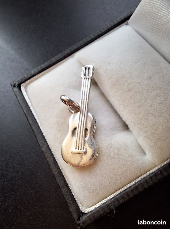 Charm - pendentif - guitare argent