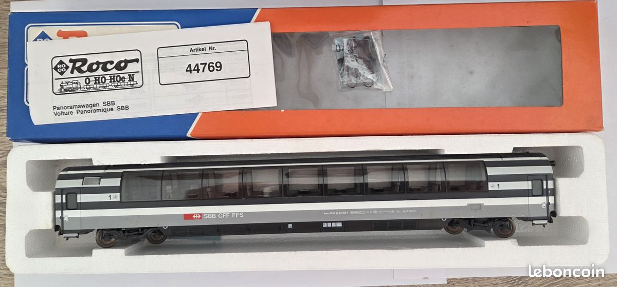 Roco 44874 - Voiture voyageurs - 1ère classe - SBB-CFF-FFS - Verte - HO | -Sion