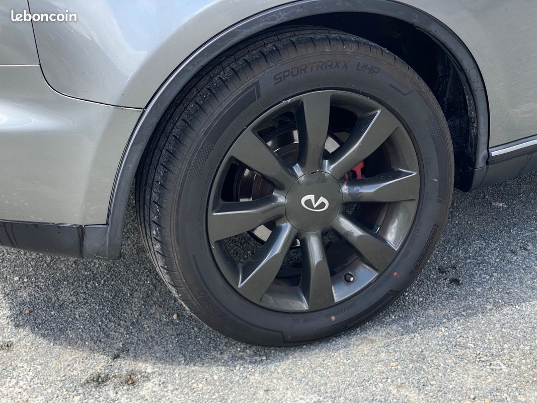 INFINITI FX35 / 3.5i V6 AWD 280 cv / Éthanol / Boîte auto / Toit ouvrant / Sièges chauffants / Son BOSE / Climatisation bi-zone (image 29)