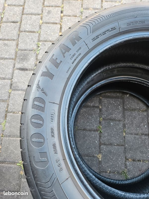 2 pneus été 225.55.17 Goodyear (image 3)